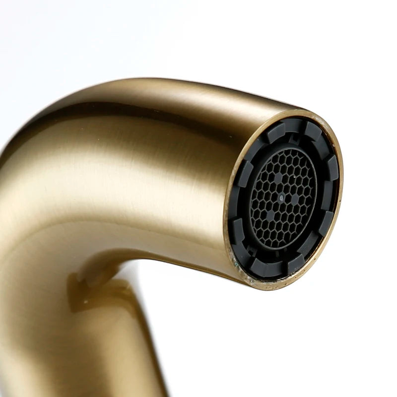 Grifo de Pared para Lavabo en Oro Cepillado